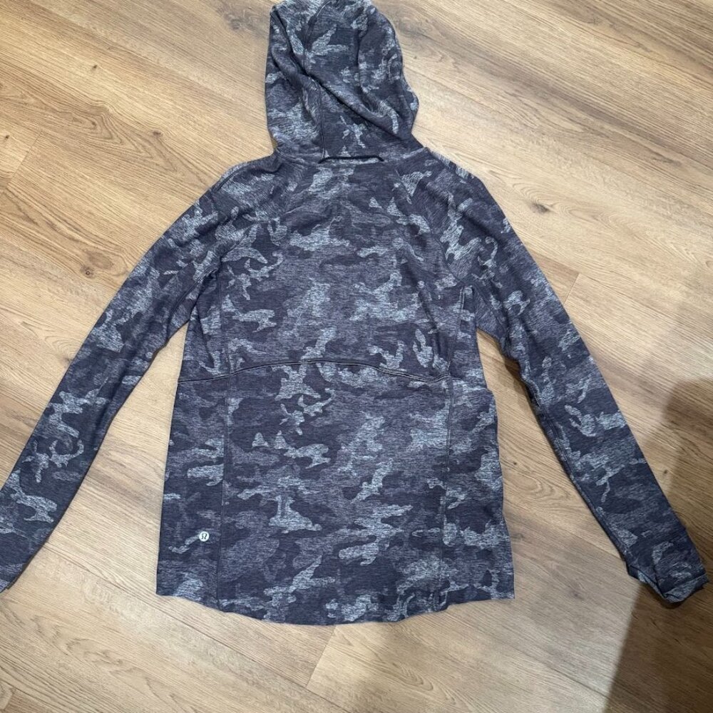 Lululemon Warm Stabilizer 1/2 Zip Hoodie Size 6 Incognito Camo - Picture 4 of 5